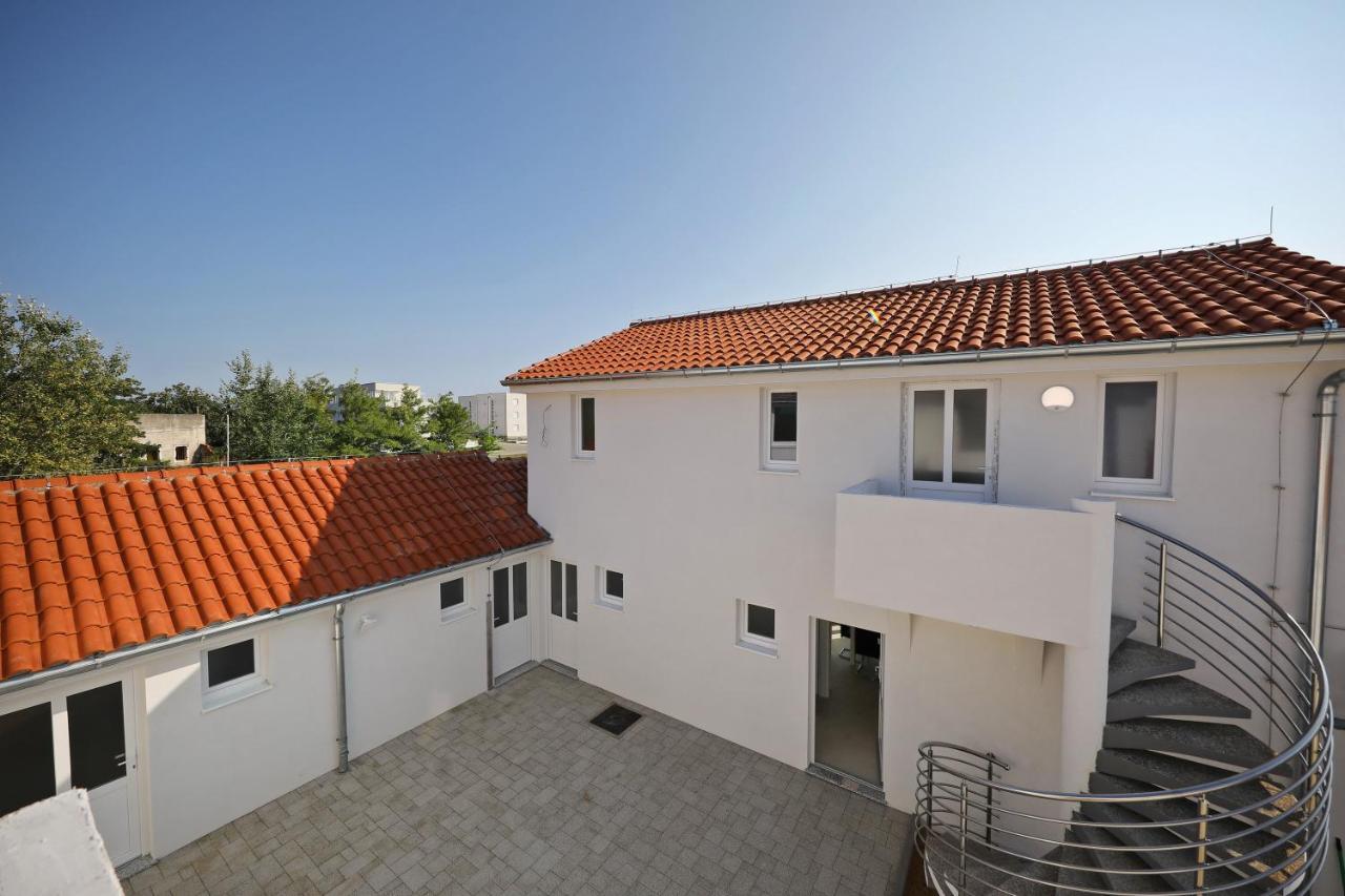 Apartments Noa Nin Zdrijac Exterior foto